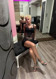 Melina, Melina strapon bdsm